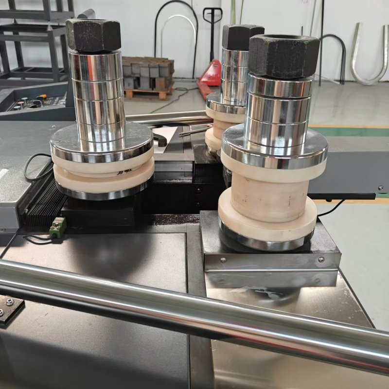 Aluminum Pipe Bending Machine 3 Axis Electro-Hydraulic Aluminum Stainless Steel Rolling Bending Machine - Image 2